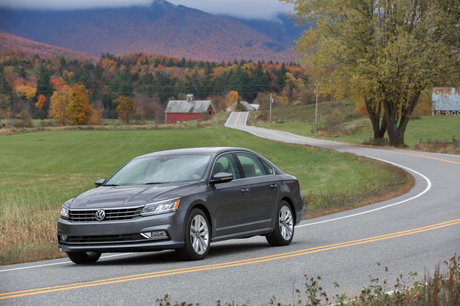  Volkswagen Passat V6 2016 года  (фото 9 из 30)